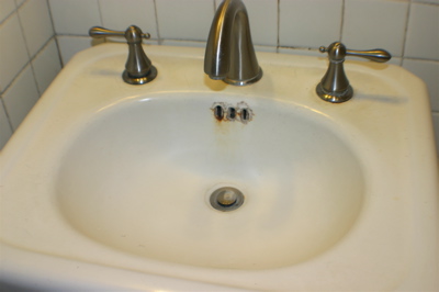 Pedestal Sink