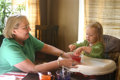 Dyeing eggs with Nana